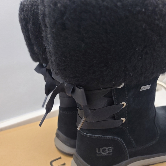 Ugg boots - Picture 2 of 10